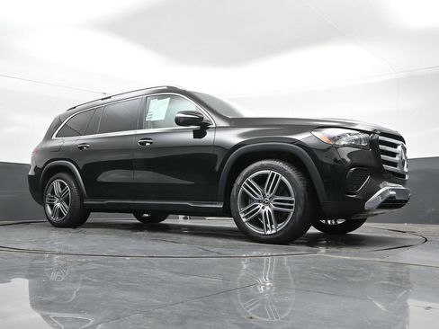 Used 2024 Mercedes-Benz GLS 450 4MATIC image 44