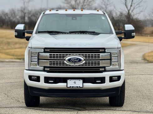 Used 2017 Ford F250 Platinum w/ Platinum Ultimate Package AWD/4WD image 16