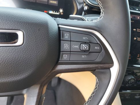 Certified 2023 Jeep Grand Cherokee 4WD 4xe w/ Luxury Tech Group II image 26