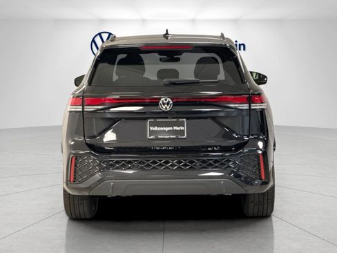 New 2026 Volkswagen Tiguan SE R-Line image 4