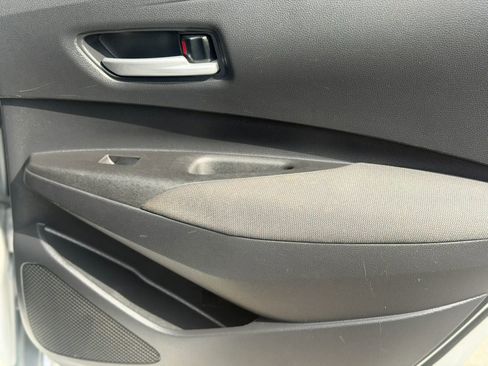 Used 2021 Toyota Corolla LE image 15