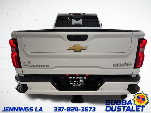 Used 2022 Chevrolet Silverado 3500 High Country w/ Technology Package image 5