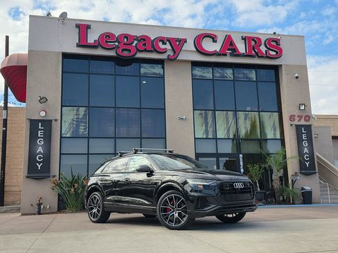Used 2023 Audi Q8 Premium Plus image 2