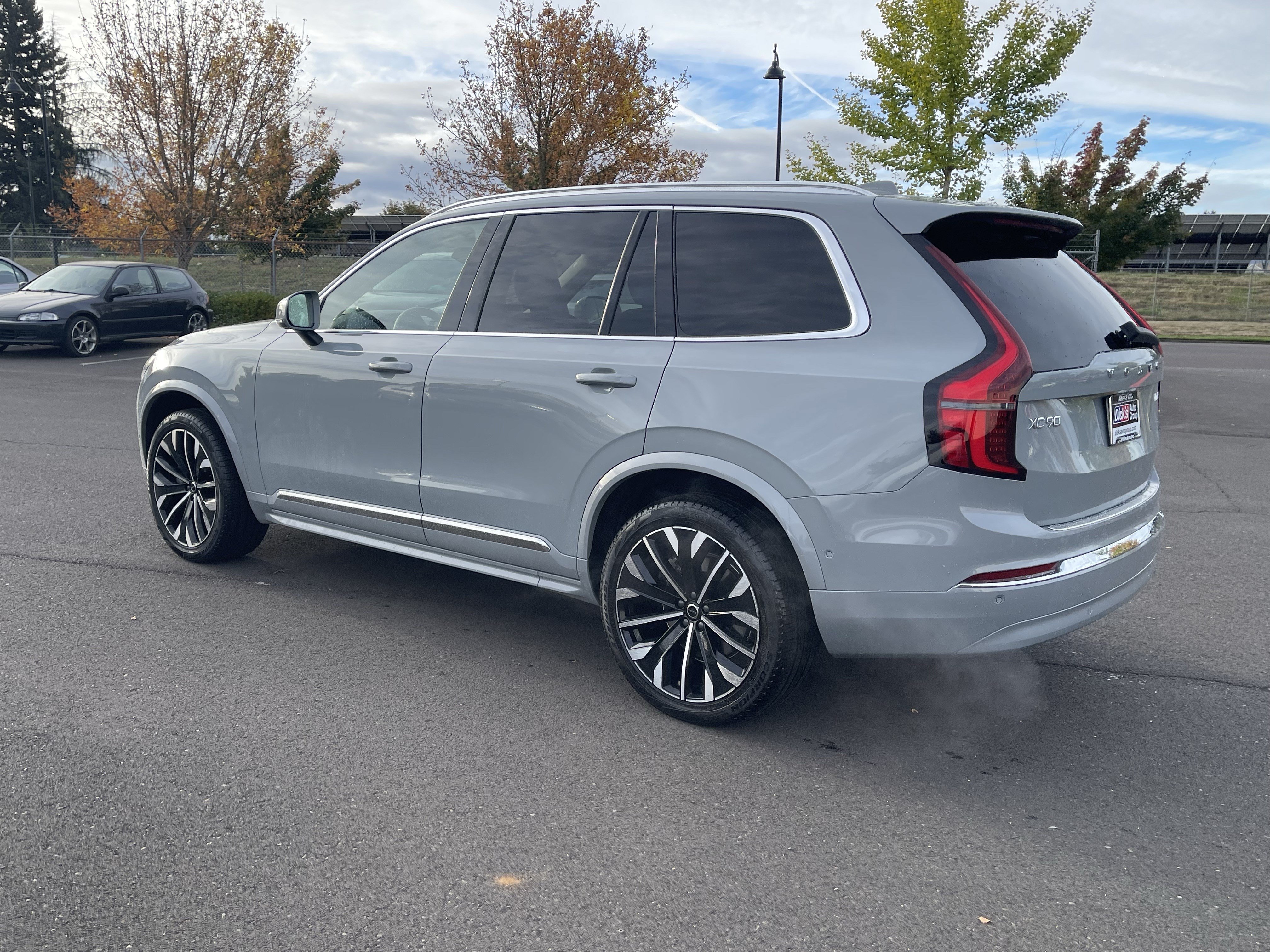 Used 2026 Volvo XC90 B6 Plus AWD/4WD image 3
