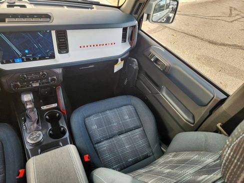 New 2025 Ford Bronco Heritage Edition image 12