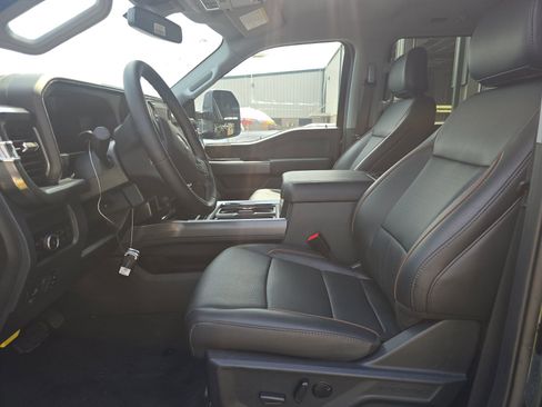 Used 2025 Ford F250 Lariat w/ Tremor Off-Road Package image 13