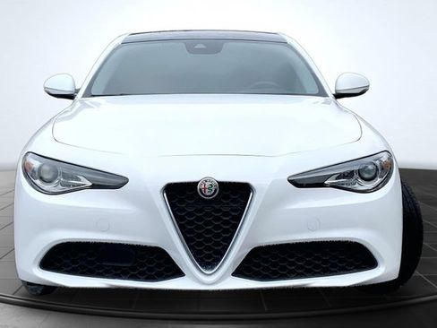 Used 2021 Alfa Romeo Giulia Sprint w/ Sun & Sound Package AWD/4WD image 3
