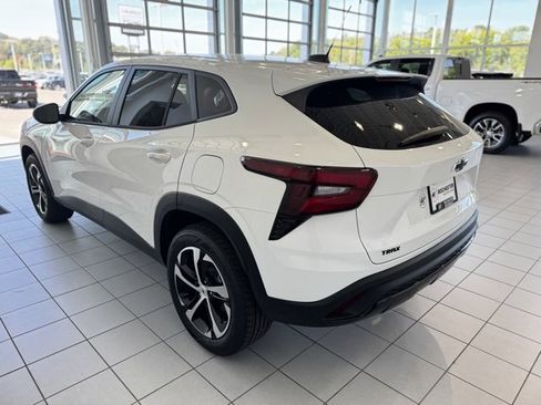 New 2026 Chevrolet Trax RS w/ Driver Confidence Package image 32