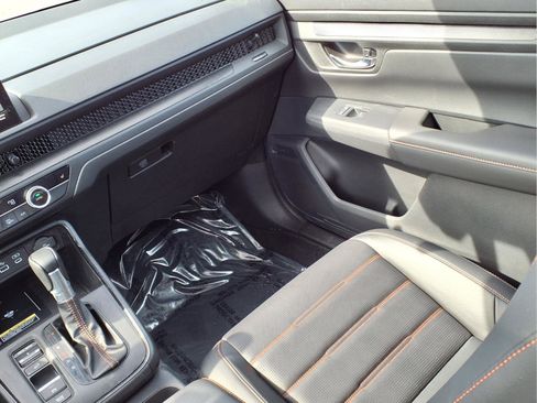 Certified 2025 Honda CR-V Sport-L image 17