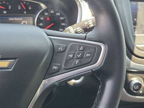 Used 2023 Chevrolet Equinox LT w/ Driver Convenience Package FWD image 2