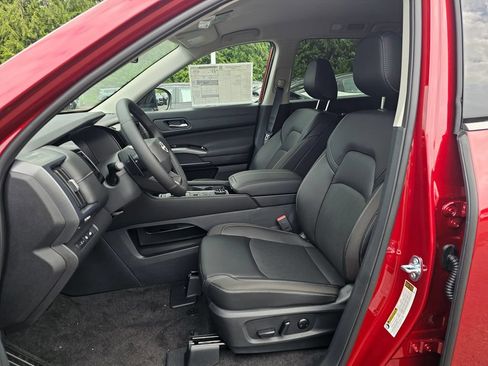 New 2026 Nissan Pathfinder SL AWD/4WD image 18