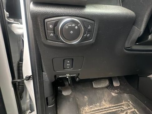 Used 2020 Ford F350 Lariat w/ Chrome Package AWD/4WD image 16