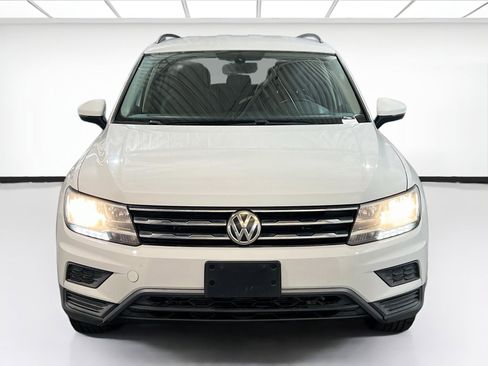 Used 2019 Volkswagen Tiguan SE FWD image 2