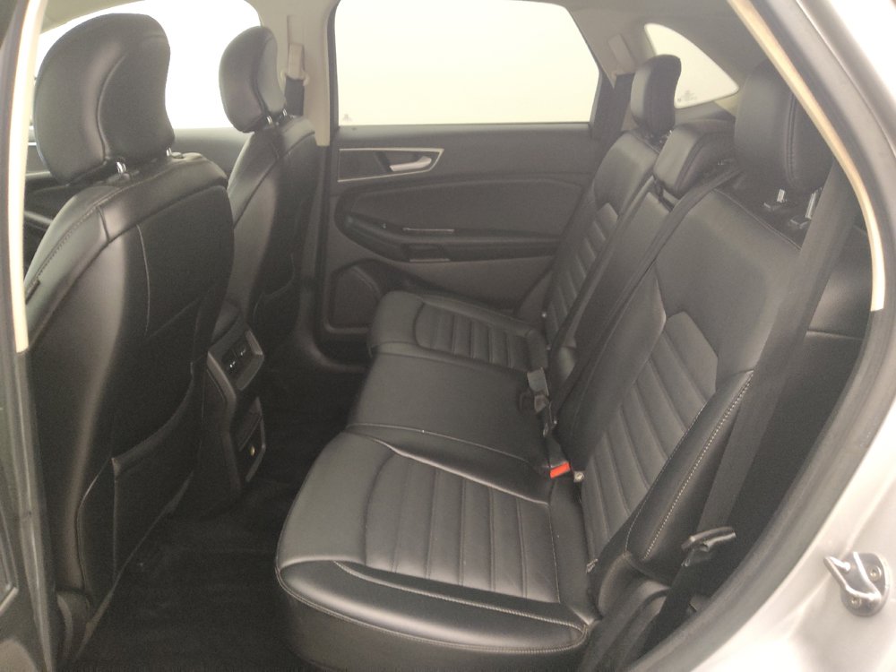 Used 2018 Ford Edge SEL w/ Equipment Group 201A AWD/4WD image 18