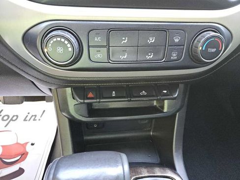 Used 2019 GMC Canyon SLE w/ Trailering Package RWD image 18
