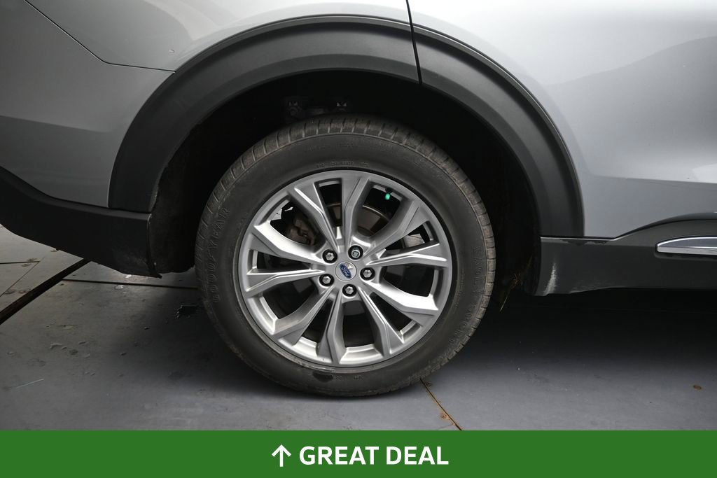 Used 2022 Ford Explorer Limited w/ Equipment Group 301A AWD/4WD image 19