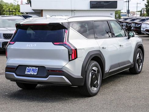 New 2024 Kia EV9 Wind image 9