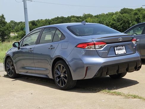 Used 2024 Toyota Corolla SE w/ SE Premium Package FWD image 7