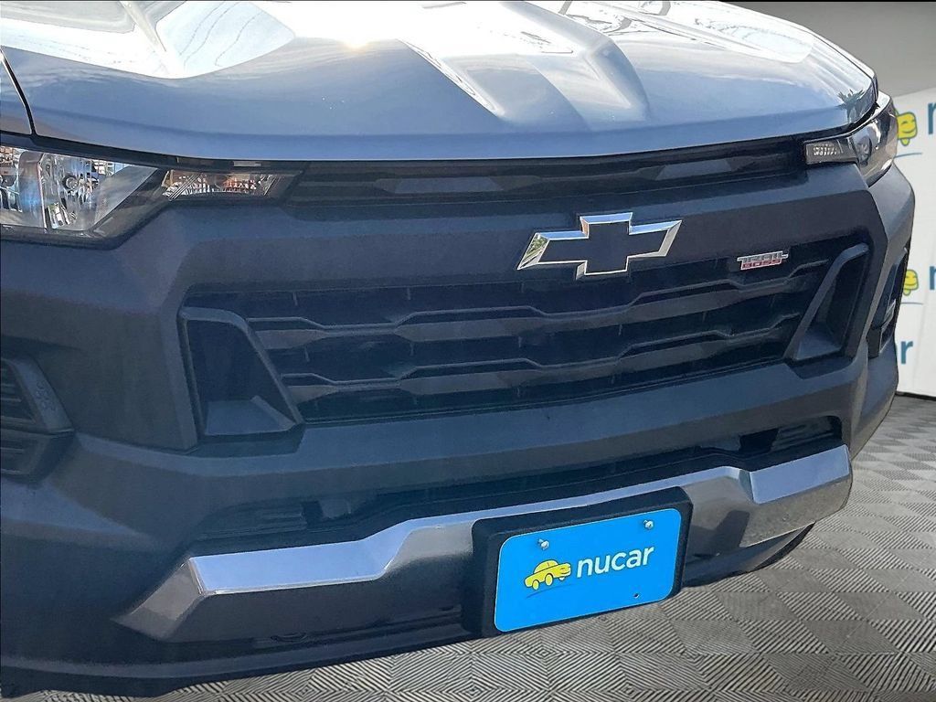 Used 2023 Chevrolet Colorado Trail Boss AWD/4WD image 31