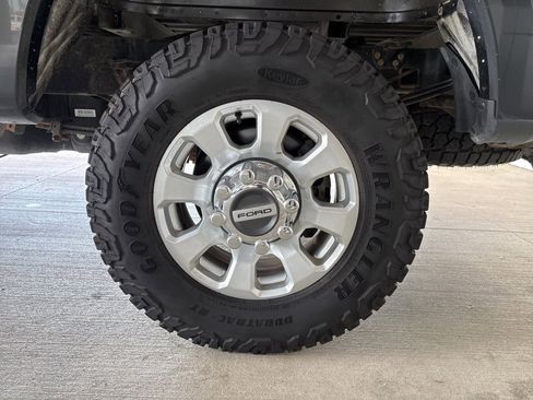 Used 2023 Ford F250 XLT image 35