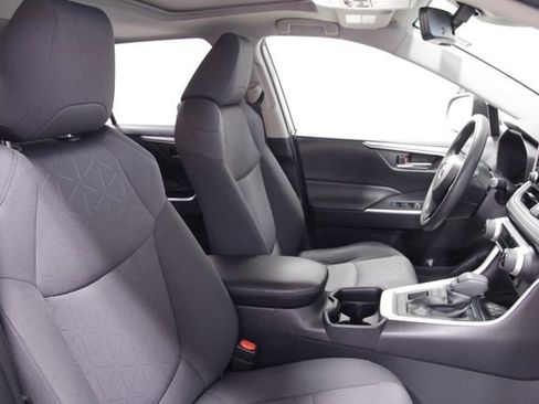 Used 2019 Toyota RAV4 XLE image 12