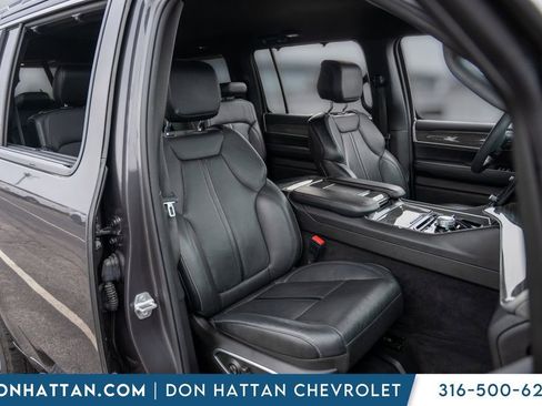 Used 2022 Jeep Wagoneer Series III w/ Convenience Group I image 25