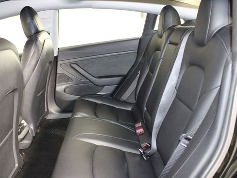 Used 2021 Tesla Model 3 Standard Range Plus image 11