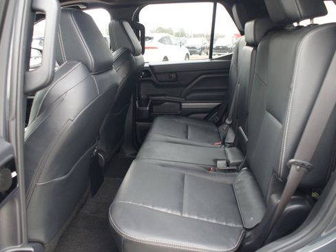 Certified 2025 Toyota 4Runner TRD Off-Road Premium w/ Tow Technology Package image 15