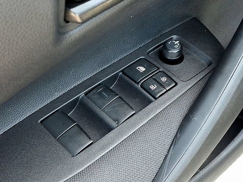 Used 2025 Toyota Corolla LE FWD image 15