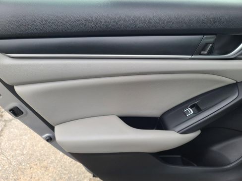 Used 2020 Honda Accord LX image 15