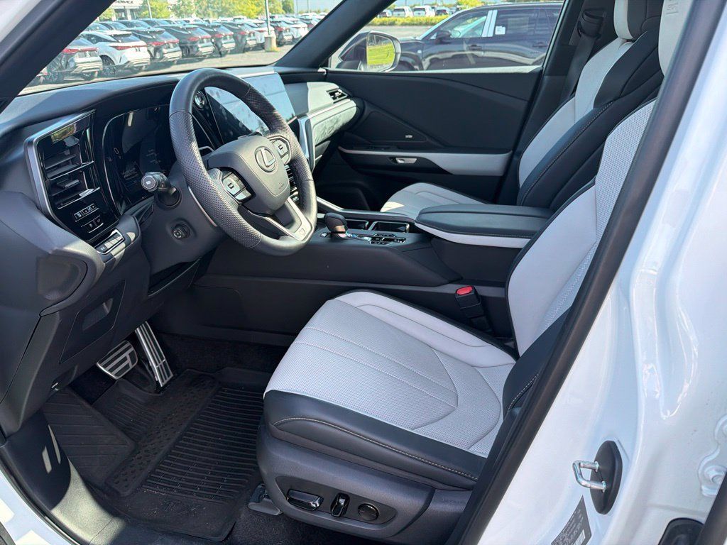 Used 2025 Lexus TX 350 AWD w/ Technology Package image 37