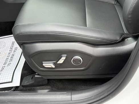 Certified 2025 Hyundai Santa Fe SEL AWD/4WD image 17