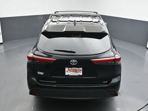 Used 2023 Toyota Highlander XLE FWD image 33