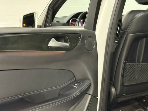 Used 2018 Mercedes-Benz GLS 450 4MATIC w/ Premium Package image 69