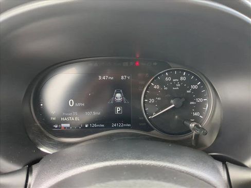 Used 2024 Nissan Kicks SV FWD image 11