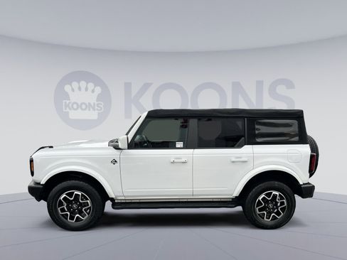 Used 2022 Ford Bronco Outer Banks image 2