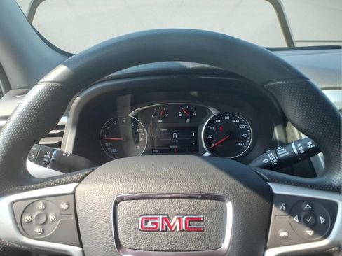 Certified 2021 GMC Acadia SLE w/ Driver Convenience Package FWD image 19