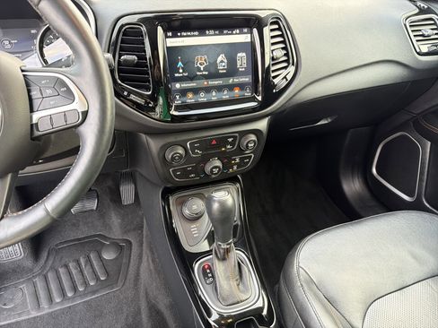 Used 2018 Jeep Compass Limited w/ Navigation Group image 30