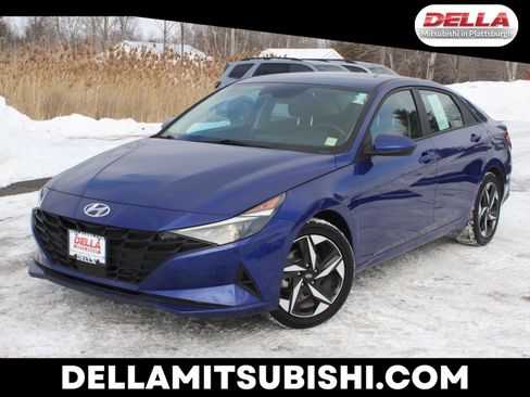 Used 2023 Hyundai Elantra SEL w/ Convenience Package image 1
