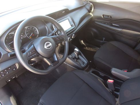 Used 2025 Nissan Kicks Play S image 15