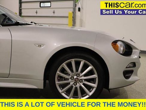 Used 2020 FIAT 124 Spider Lusso w/ Convenience Group RWD image 11