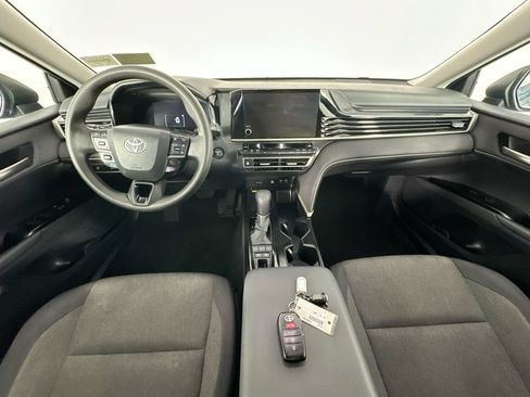 Used 2025 Toyota Camry LE FWD image 10