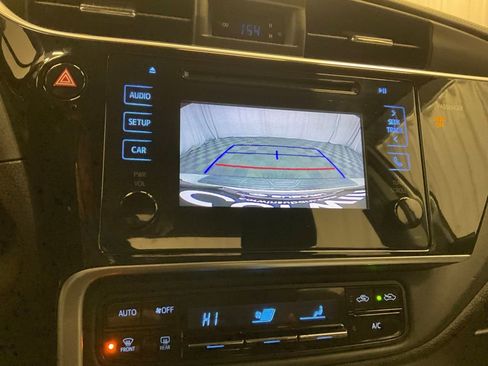 Used 2017 Toyota Corolla LE image 9