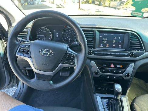 Used 2018 Hyundai Elantra SEL image 12
