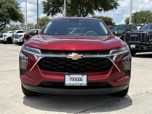 Used 2025 Chevrolet Trax LS FWD image 10