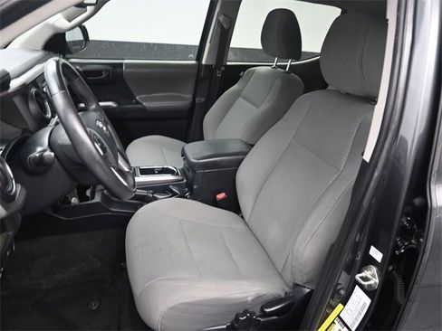 Used 2018 Toyota Tacoma SR5 image 17