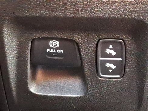 Used 2021 RAM 1500 Big Horn image 23