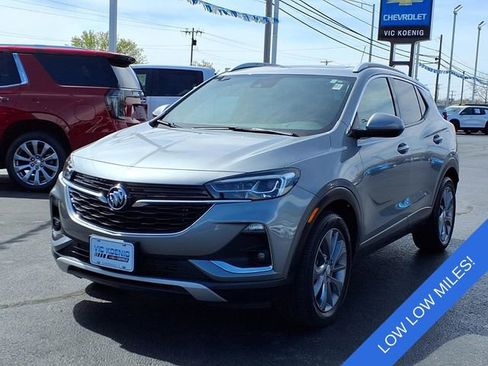 Used 2023 Buick Encore GX Essence w/ Experience Buick Package image 5