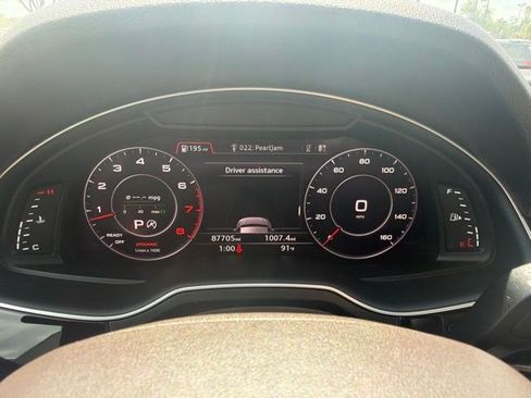 Used 2018 Audi Q7 3.0T Prestige AWD/4WD image 35