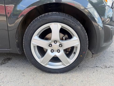 Used 2015 Chevrolet Sonic LTZ FWD image 4